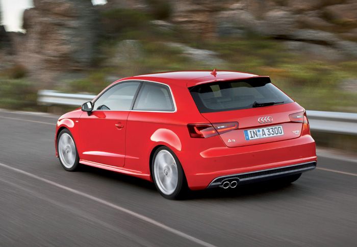 Αισθητικά το νέο Audi A3 «πατάει» πάνω στα γνώριμα, σύγχρονα μοτίβα της Audi.
