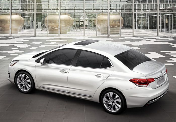 Το μεγαλύτερο πλεονέκτημα του θα είναι η άνεση, με υψηλό επίπεδο εξοπλισμού. 