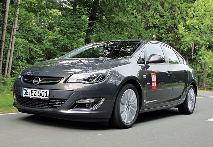 Το νέο σεντάν της Opel έρχεται εφοδιασμένο με πλήρη γκάμα κινητήρων βενζίνης και πετρελαίου. 