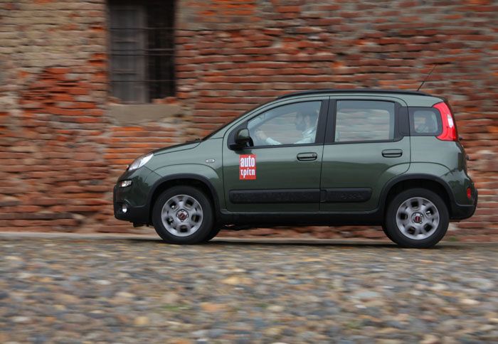 Ο 0,9 ΤwinAir Turbo στο Panda 4x4 συνδυάζεται με εξατάχυτο κιβώτιο, η πρώτη του οποίου έχει γίνει πολύ κοντή.
