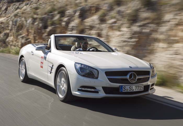 Eίναι μοναδική η αίσθηση του να βρίσκεσαι στο αποκλειστικά διθέσιο εσωτερικό του νέου γερμανικού κουπέ και να απολαμβάνεις κορυφαία επίπεδα άνεσης!