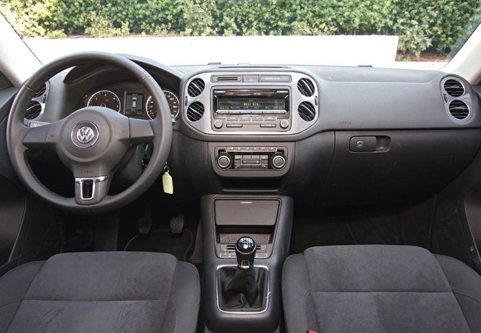 Το εσωτερικό του Tiguan παραμένει σταθερή αξία, προσφέροντας πολύ καλή ποιότητα κατασκευής και αποπνέοντας στιβαρότητα. 