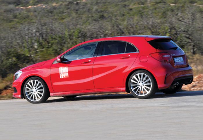 Το πακέτο AMG της A200 blueEFFICIENCY τονίζει το δυναμικό σχεδιασμό του premium μικρομεσαίου της Mercedes-Benz.
