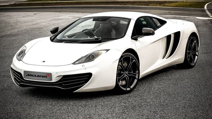 Ο υπεύθυνος της φίρμας, David Brimson, ανέφερε ότι η νέα McLaren P13 θα είναι «πραγματικά εντυπωσιακή και θα ενσωματώνει το DNA των P1 και 12C (εικόνα