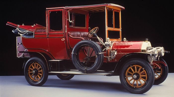 Η Benz Landaulet δημιουργήθηκε την πρώτη δεκαετία του περασμένου αιώνα, με ρετρό πολυτέλεια, ως μέρος μιας ολόκληρης σειράς νέων οχημάτων με 40 ίππους