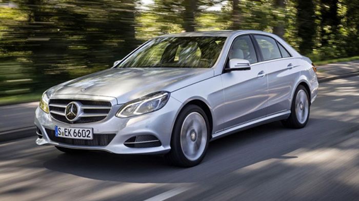 Η εικονιζόμενη έκδοση E 220 BlueTEC BlueEFFICIENCY θα φέρει ένα 2,1 λτ. 4κύλινδρο diesel κινητήρα, με απόδοση 170 ίππους και 400 Nm ροπής, ενώ η μέση 