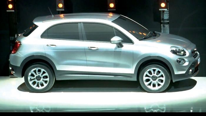 Το νέο Fiat 500X θα είναι μια νέα επιλογή για τους αγοραστές του 500, διαθέτοντας compact διαστάσεις, πολύ καλούς χώρους, αλλά και 4x2 και 4x4 εκδόσει