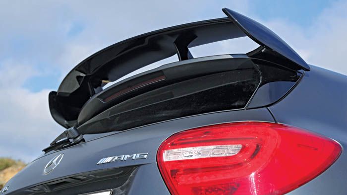 Τη φτερούγα στο πίσω μέρος προσφέρει έξτρα αρνητική άντωση!