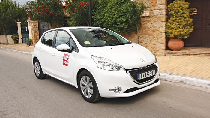 Πιο μοντέρνο εκ των τριών το Peugeot 208, 
με εμφάνιση που τονίζει τον εκλεπτυσμένο χαρακτήρα της μάρκας.
