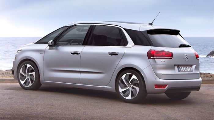 Το νέο Citroen C4 Picasso μπορεί να φιλοξενήσει με άνεση 5 επιβάτες και τις αποσκευές τους.