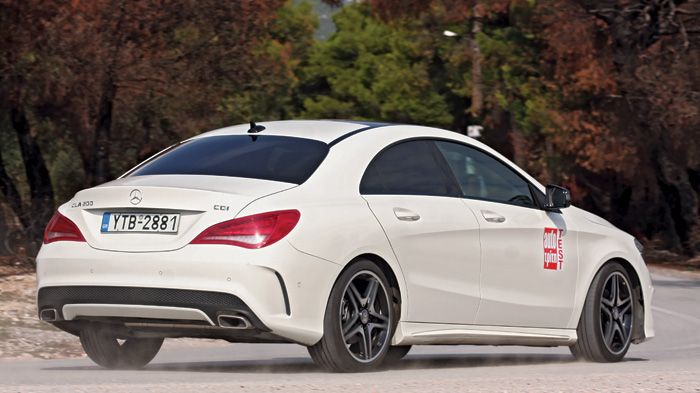 Η Mercedes CLA πατάει γερά στην άσφαλτο ακόμη και όταν την πιέσεις. Από την άλλη, οι εγκάρσιες ανωμαλίες γίνονται αισθητές.