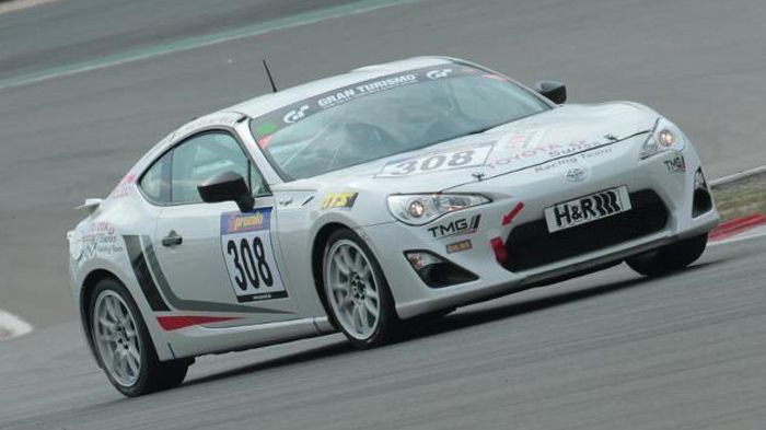 Η Toyota Motorsport θα κατασκευάσει το Toyota GT86 CS-R3, το οποίο θα υιοθετεί πολλά στοιχεία από το εικονιζόμενο GT86 CS-V3, αλλά θα είναι σε όλα τα 