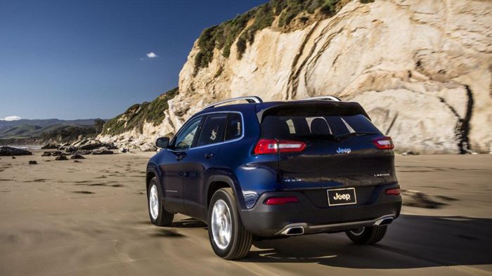 To νέο θα Cherokee κινεί ο κινητήρας βενζίνης των 2,4 λίτρων, ο οποίος αποδίδει 184 ίππους και 232 Nm ροπής.