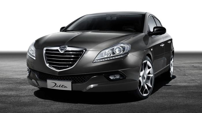 Η Lancia ανανέωσε αισθητικά τη ναυαρχίδα της, έτσι ώστε η Delta να γίνει πιο «μοντέρνα» κατά τους ιθύνοντες της εταιρείας και να εμφανισθεί με τα «καλ