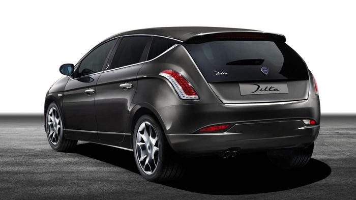 Η ανανεωμένη Delta θα φέρει τον γνωστό diesel 1.600άρη MultiJet των 105 ίππων, (και αναβαθμισμένα) 120 ίππων, ενώ θα υπάρχει κι ο 1,4 λτ. Turbo-Jet LP