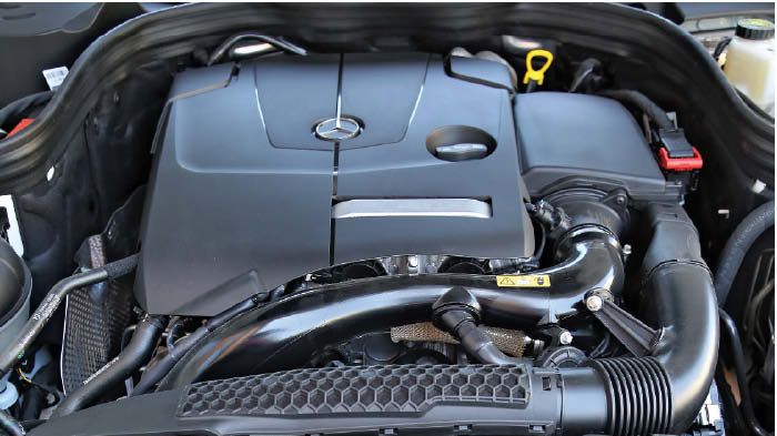 O νέος, 
hi-tech, 
2λιτρος κινητήρας της 
Mercedes E250 κινεί γρήγορα και παράλληλα, αρκετά οικονομικά το γερμανικό σεντάν. Είναι μάλιστα 
τεχνολο