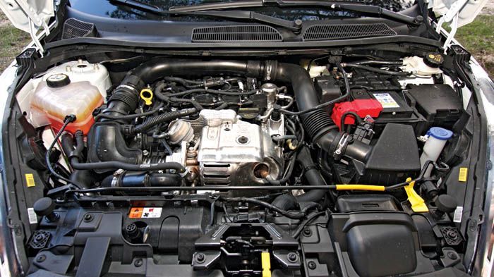 Ο EcoBoost κινητήρας του Fiesta επιτυγχάνει τις καλύτερες επιδόσεις του συγκριτικού, αλλά και τη χαμηλότερη κατανάλωση με μηδενικά τέλη.