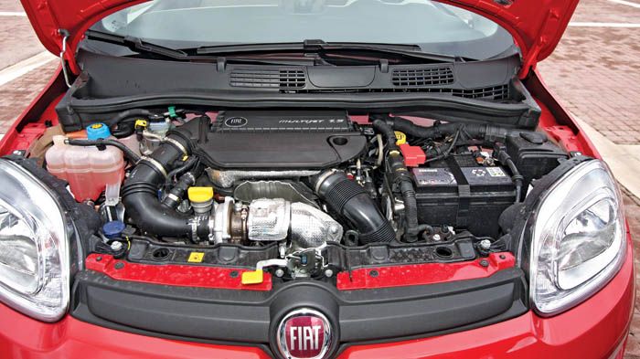 Ο 1.300άρης κινητήρας του Fiat Panda αποδίδει 75 ίππους και 190 Nm ροπής, τα οποία και του χαρίζουν το προβάδισμα στον τομέα των ρεπρίζ.
