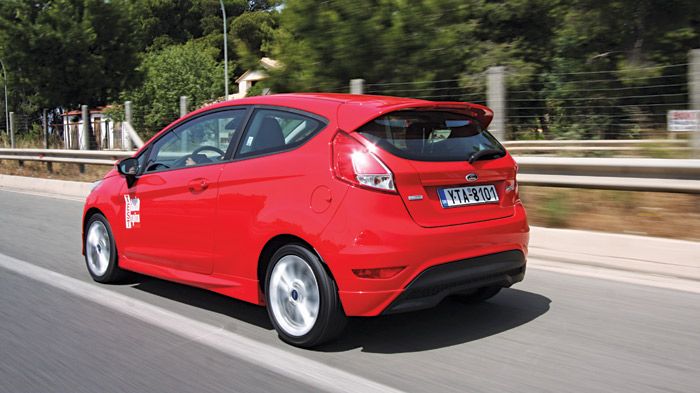 Το 3θυρο Fiesta έχει έντονη σπορτίφ αύρα, που ενισχύεται από το 
πακέτο της έκδοσης Sport.