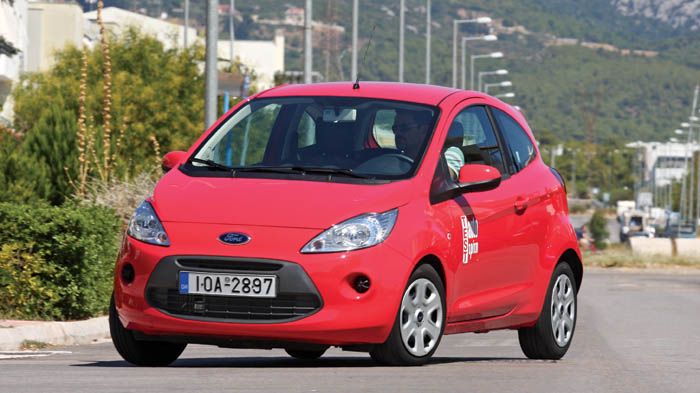 Σπορτίφ προσανατολισμό έχει η οδική συμπεριφορά του Ford Ka το οποίο είναι ευχάριστο υπό πίεση και ασφαλές στον αυτοκινητόδρομο.