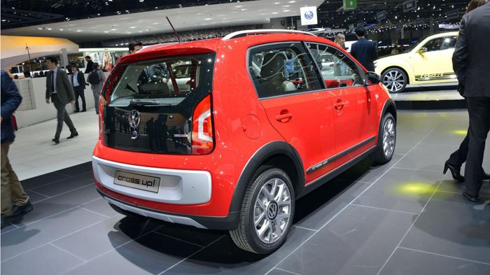 Το VW Cross up! βασίζεται πάνω στο πεντάθυρο up! και διαθέτει αυξημένη απόσταση από το έδαφος κατά 15 χιλιοστά.
