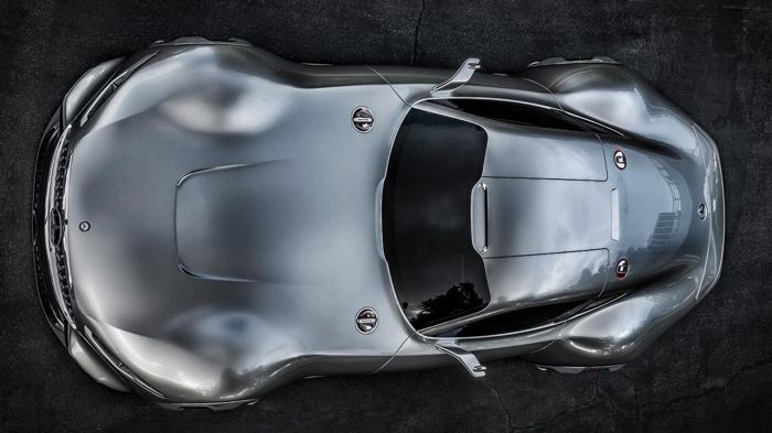 Ο μπροστά τοποθετημένος κινητήρας V8 της Mercedes AMG Vision Gran Turismo αποδίδει 585 ίππους και 800 Nm ροπής και μεταφέρει την κίνηση στους πίσω τρο