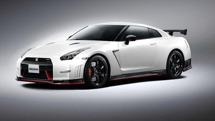Το νέας γενιάς Nissan GT-R Nismo «αναβαθμίστηκε» σχεδιαστικά και μηχανικά, προκειμένου να «καλπάζει» σε δρόμους και πίστες από το 2014 με 595 άλογα κα