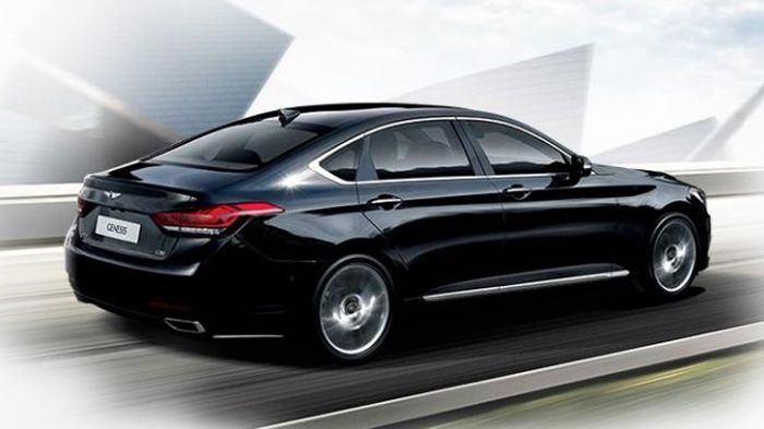 Όσον αφορά τους κινητήρες του νέου Hyundai Genesis υπάρχουν 4 διαθέσιμοι, με τον κορυφαίο 5λιτρο V8 να αποδίδει 425 ίππους και να ολοκληρώνει τη διαδι