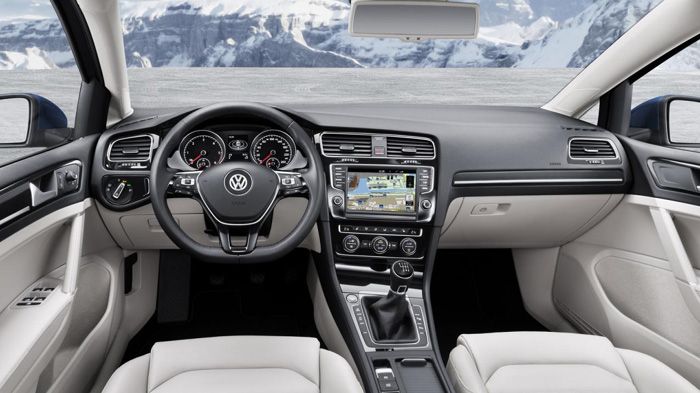 Ποιοτική και σύγχρονη η εικόνα στο εσωτερικό του Golf Variant.
