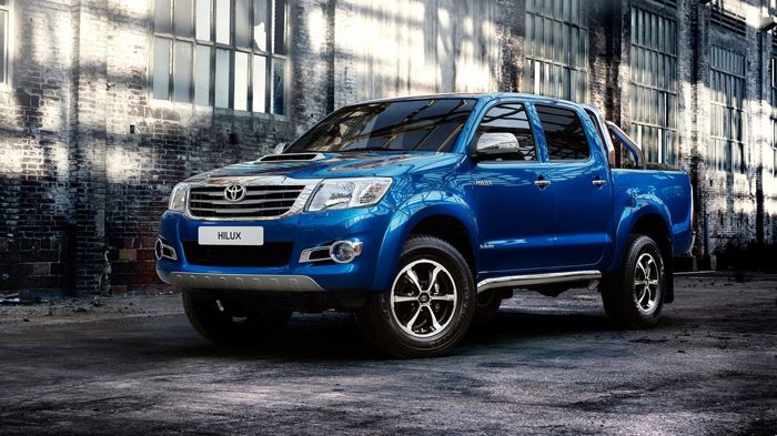 Το επανασχεδιασμένο Toyota Hilux Invincible, με επιθετική σχεδίαση και πλούσιο εξοπλισμό στη φινετσάτη κι άνετη καμπίνα του, θα λανσαριστεί στο προσεχ