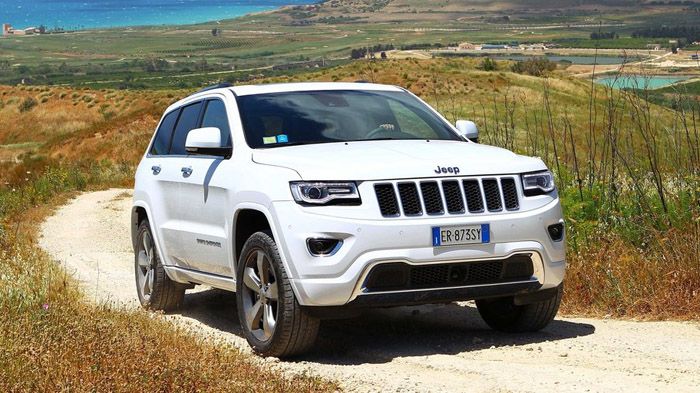 H Jeep θα παρουσιάσει ένα μικρό entry-level τζίπ, το οποίο βασίζεται στο 500Χ. (Φωτογραφία του νέου Grand Cherokee).