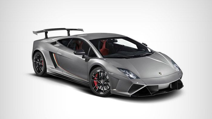 Η Lamborghini Gallardo LP 570-4 Squadra Corse θα διατίθεται αποκλειστικά σε αυτήν την γκρι απόχρωση με τη διακριτική ρίγα στο πλάι.