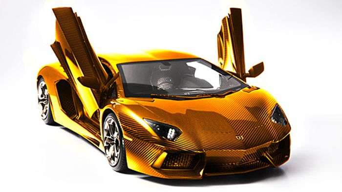 O Robert Gulpen, ανέλαβε να κατασκευάσει την πιο ακριβή Lambo μινιατούρα, αξιοποιώντας μια Aventador, την οποία θα επενδύσει με 1.100 λιβρών ατόφιο χρ