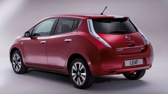 Με το σύνθημα «LEAF-to-Home», η Nissan στόχο έχει να ωθήσει τους ιδιοκτήτες του Leaf (εικόνα), να το φορτίζουν νυχτερινές ώρες, ή από φωτοβολταϊκά για