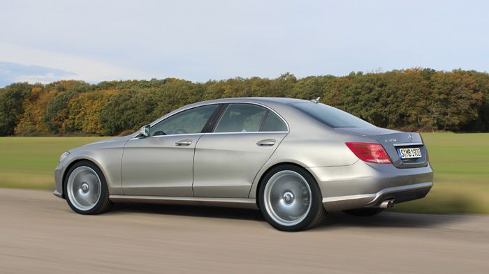 Η 4η γενιά της C-Class θα βασιστεί πάνω σε ένα νέο δάπεδο, θα έχει νέους κινητήρες και κυρίως, θα είναι ελαφρύτερη από ποτέ. (κατασκοπευτική φωτογραφί