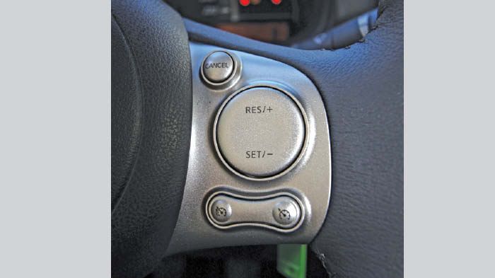 Χειριστήρια στο τιμόνι και cruise control για το Μicra.