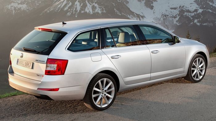Η νέα Skoda Octavia Scout θα είναι ένα στέισον μοντέλο, όπως το εικονιζόμενο Combi, αλλά θα έχει και στοιχεία crossover, όπως μεγαλύτερη απόσταση από 