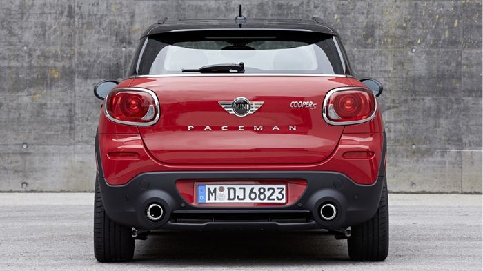 Τα MINI Countryman και Paceman (εικόνα), αποκτούν ακόμη πιο σπορτίφ πινελιές χάρη στα νέα στιλιστικά πακέτα εξοπλισμού John Cooper Works.