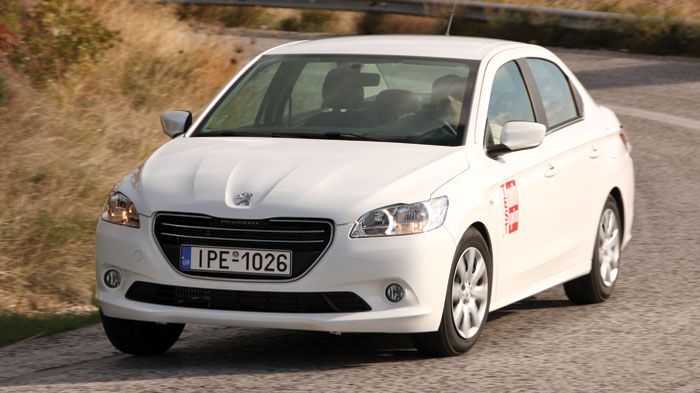 Το Peugeot 301 συνδυάζει την άνεση με τα δυναμικά χαρακτηριστικά οδήγησης και εμπνέει τον οδηγό του να κινηθεί γρηγορότερα.