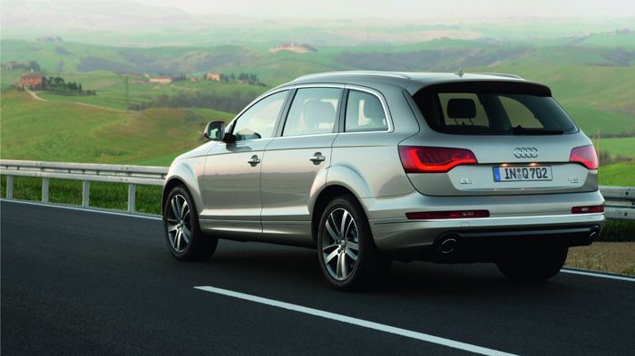 Το νέο Audi Q7 θα παρουσιαστεί την επόμενη χρονιά στη δεύτερη γενιά του, με νέο σχεδιασμό και πλατφόρμα (εδώ εικονίζεται το τρέχον μοντέλο).