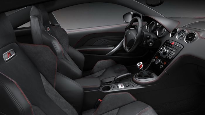 Συγκριτικά με το πρωτότυπο Peugeot RCZ R, οι αλλαγές που παρατηρούνται είναι κυρίως αισθητικού περιεχομένου.