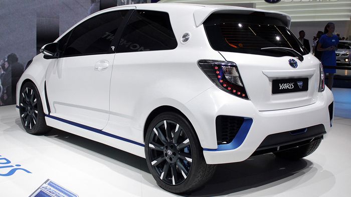 Το Toyota Yaris Hybrid-R Concept εφοδιάζεται από έναν 4κύλινδρο 1600άρη βενζινοκινητήρα (Global Race Engine), που παράγει 300 ίππους και συνδυάζεται μ