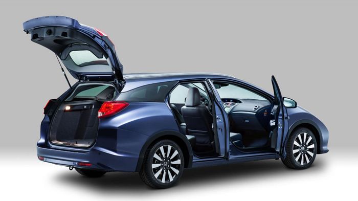 Το Honda Civic Tourer θα διαθέτει τα «Magic Seats» πίσω καθίσματα, που αναδιπλώνουν προς τα κάτω με μια κίνηση κι αποκαλύπτουν έναν κορυφαίο χώρο αποσ