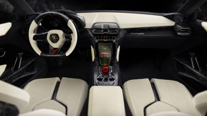 Το εσωτερικό του Lamborghini Urus θα διαθέτει φουτουριστικά στοιχεία, δερμάτινες ταπετσαρίες, ηλεκτρονικές ενδείξεις και μια κεντρική κονσόλα, που θα 