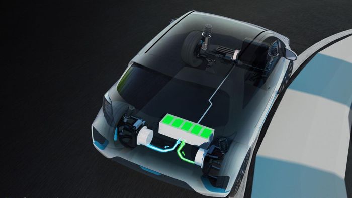 Το Yaris Hybrid-R θα διαθέτει ένα σύστημα ανάκτησης ενέργειας (μέσω ενός πυκνωτή που θα λειτουργεί ως γεννήτρια κατά την πέδηση, όπως στο TS030 Hybrid