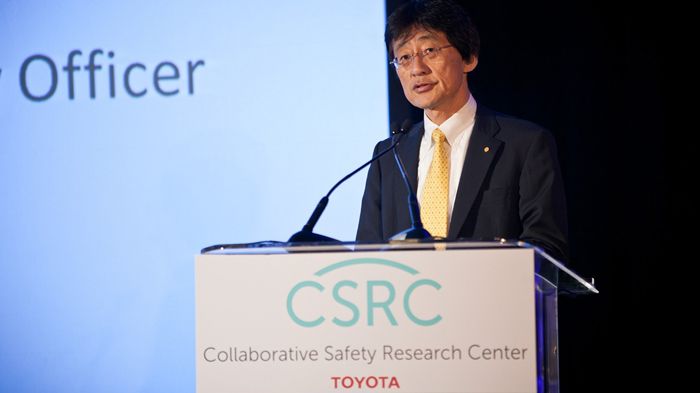 Ο Moritaka Yoshida υπεύθυνος προγράμματος της Toyota «κρατά επιφυλάξεις» για τα πλήρως αυτονομημένα μοντέλα, ενώ θεωρεί ότι τον τελικό έλεγχο πρέπει ν