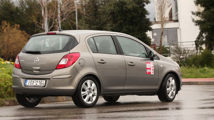 Το Corsa είναι ένα μοντέλο που τείνει να κλείσει τα 6 χρόνια ζωής και αυτό είναι αποτυπωμένο στο DNA του, δηλαδή στο πλαίσιο.