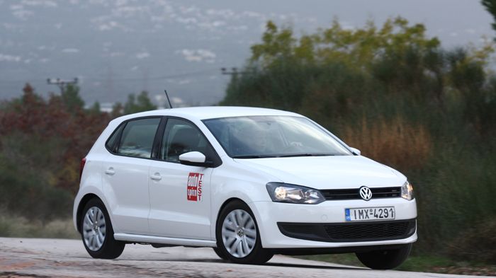 Η ανάρτηση του Polo δίνει μεν έμφαση στην άνεση, ωστόσο το μικρό μοντέλο της VW δε χάνει τη σταθερότητά του και είναι αρκετά ευθύβολο.