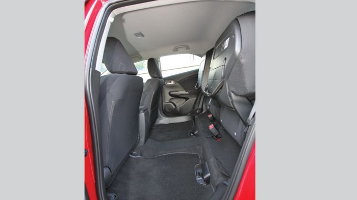 Τα πίσω Magic Seats καθίσματα απογειώνουν την πρακτικότητα.