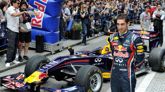 Για ακόμα έναν χρόνο στη Reb Bull o Sebastien Buemi.